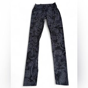 K-DEER Black Paisley Legging Size M